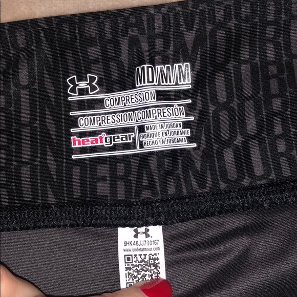 Under Armour crops - Picture 3 of 3